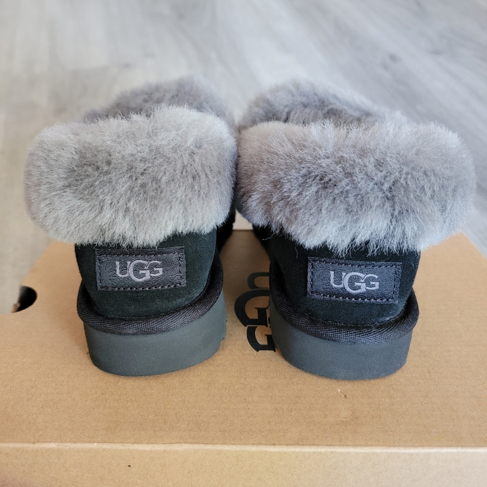 UGG  Nita Slippers - Picture 5 of 11